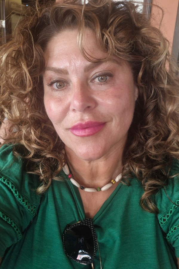 Cruise Brothers Travel Agent Laura Darrell
